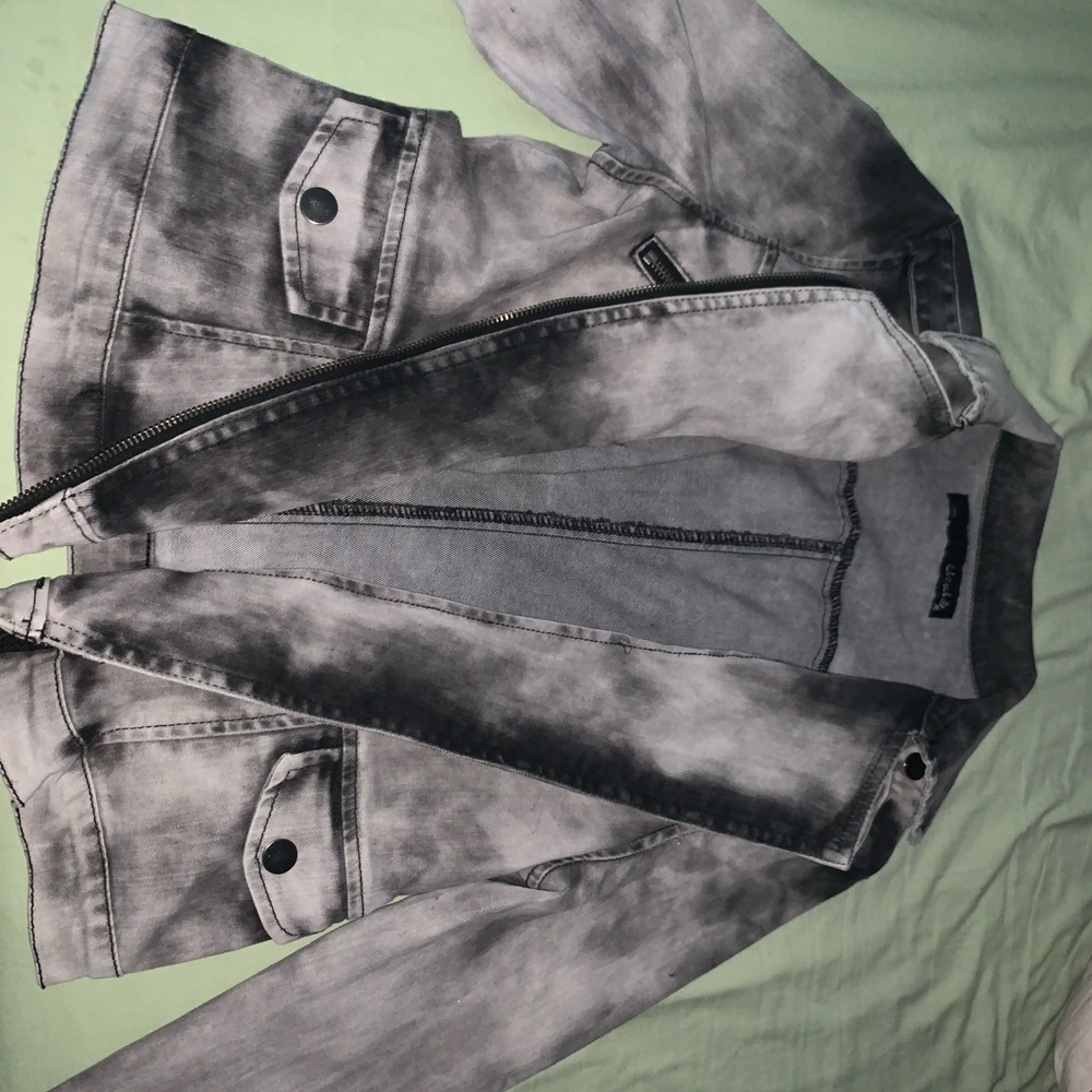 JEAN JACKET BRAND NEW
